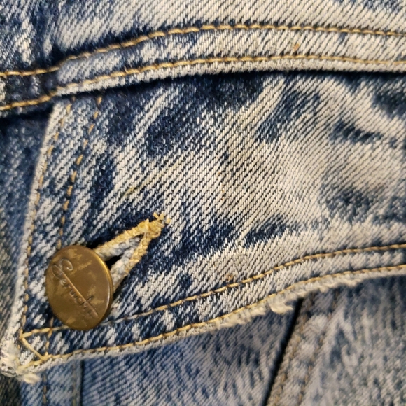 🌞SOLD🌞 Vintage Acid Wash Jean Trucker Jacket - Picture 6 of 8